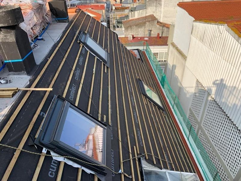 Somos su mejor opción para colocar o reparar una cubierta de PVC en A Coruña