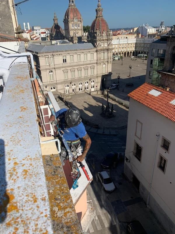 Servicio integral para el mantenimiento de cubiertas en A Coruña